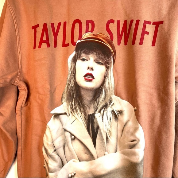 Taylor Swift RED You Look Like Bad News Pink Sweatshirt Size Medium - Picture 3 of 4